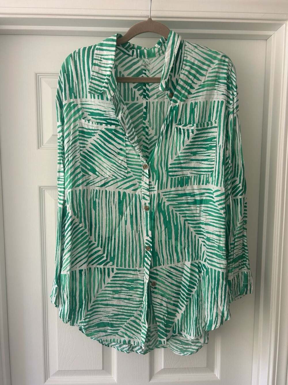CALIA Women's Long Sleeve Button Down Shirt in Green and White Abstract Print